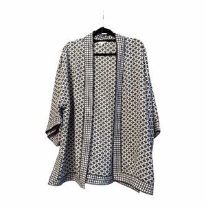 Max Studio Elegant Black and White Patterned Women's Kimono